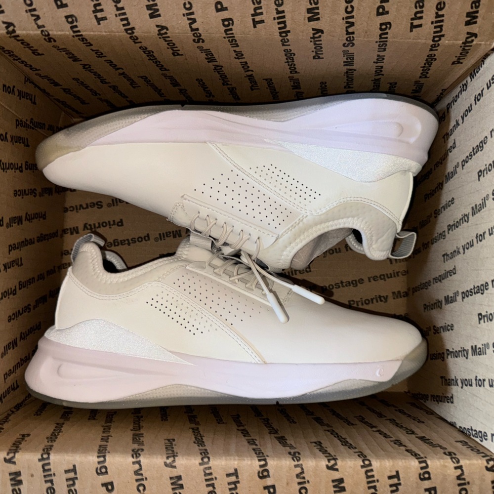 Clove Classic Nursing Student Shoes in Brilliant White